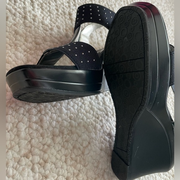 Anne Klein Wedge Sandal Silver Stud Embellished - Picture 3 of 5